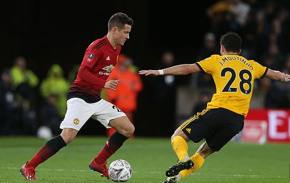 种策略性姿 种策略性姿